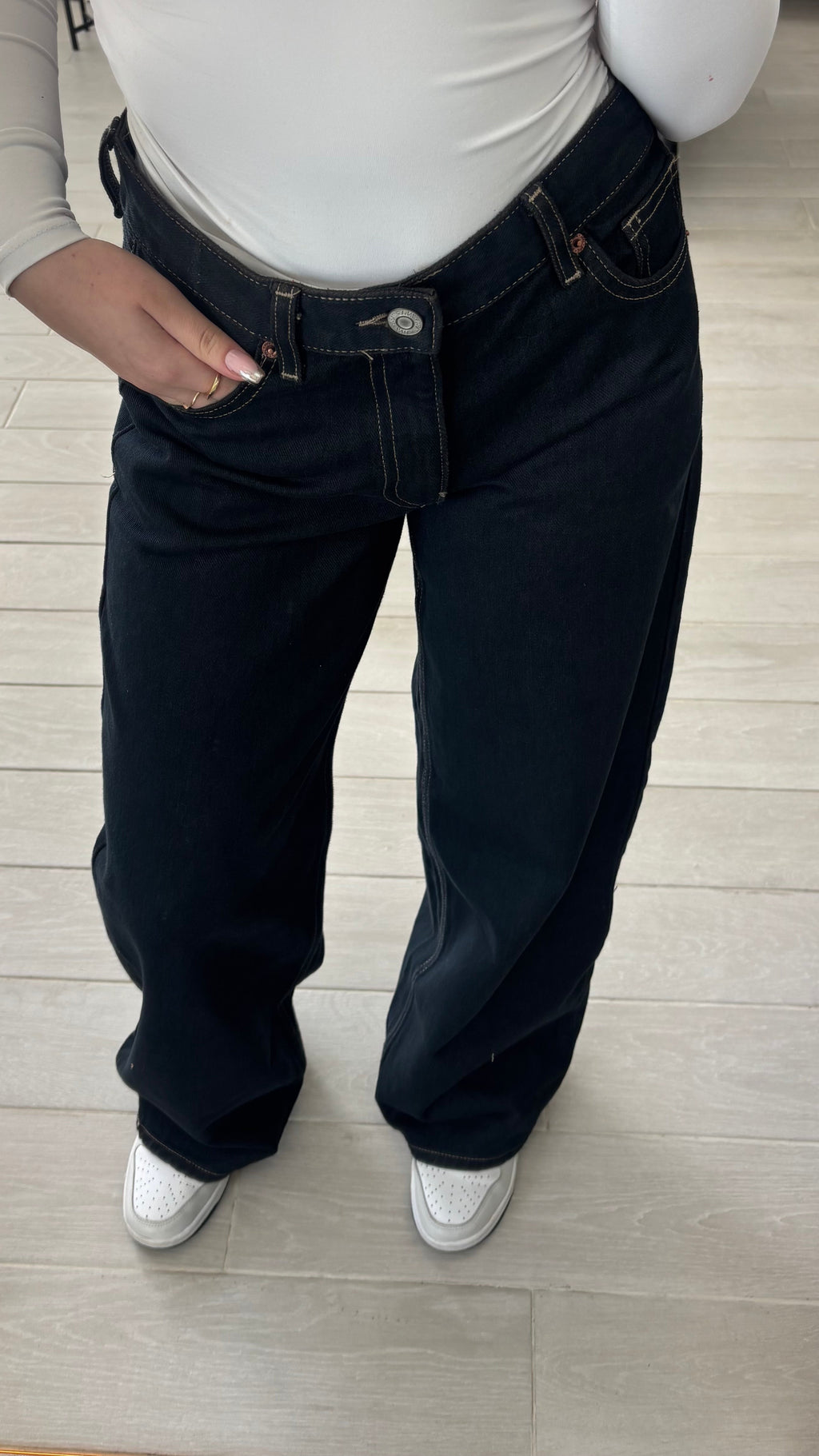 WIDE LEG/BAGGY JEANS